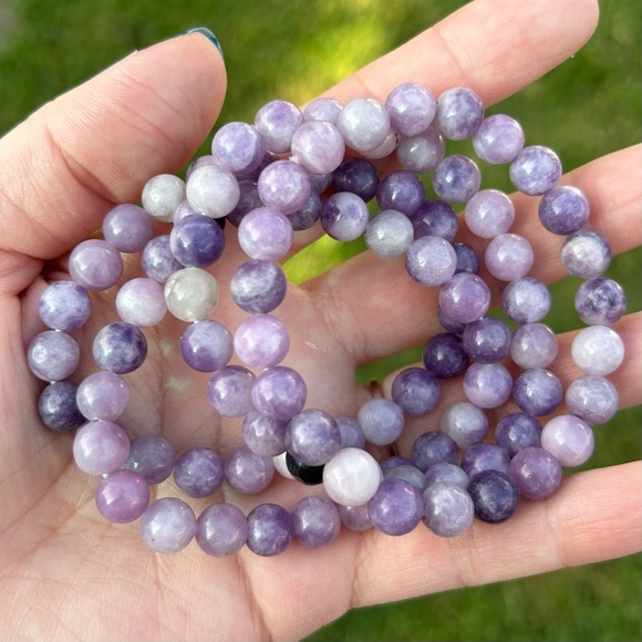 Lepidolite 8mm bracelet - Picture 3 of 3